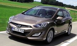 Hyundai i30 combi hnědý - náhradní vozidlo odtahové služby